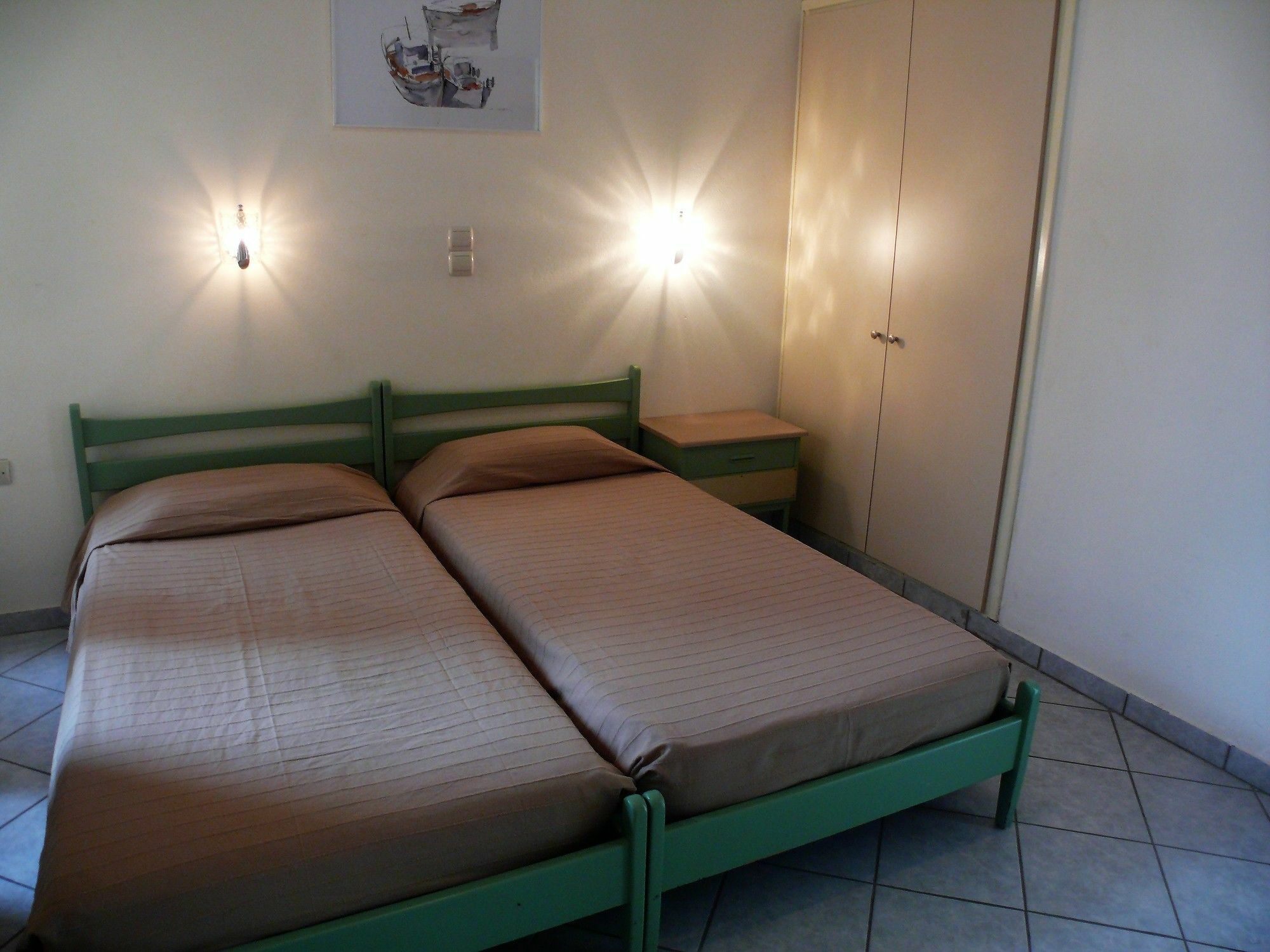 Hotel Karyatides Agia Marina  Dış mekan fotoğraf