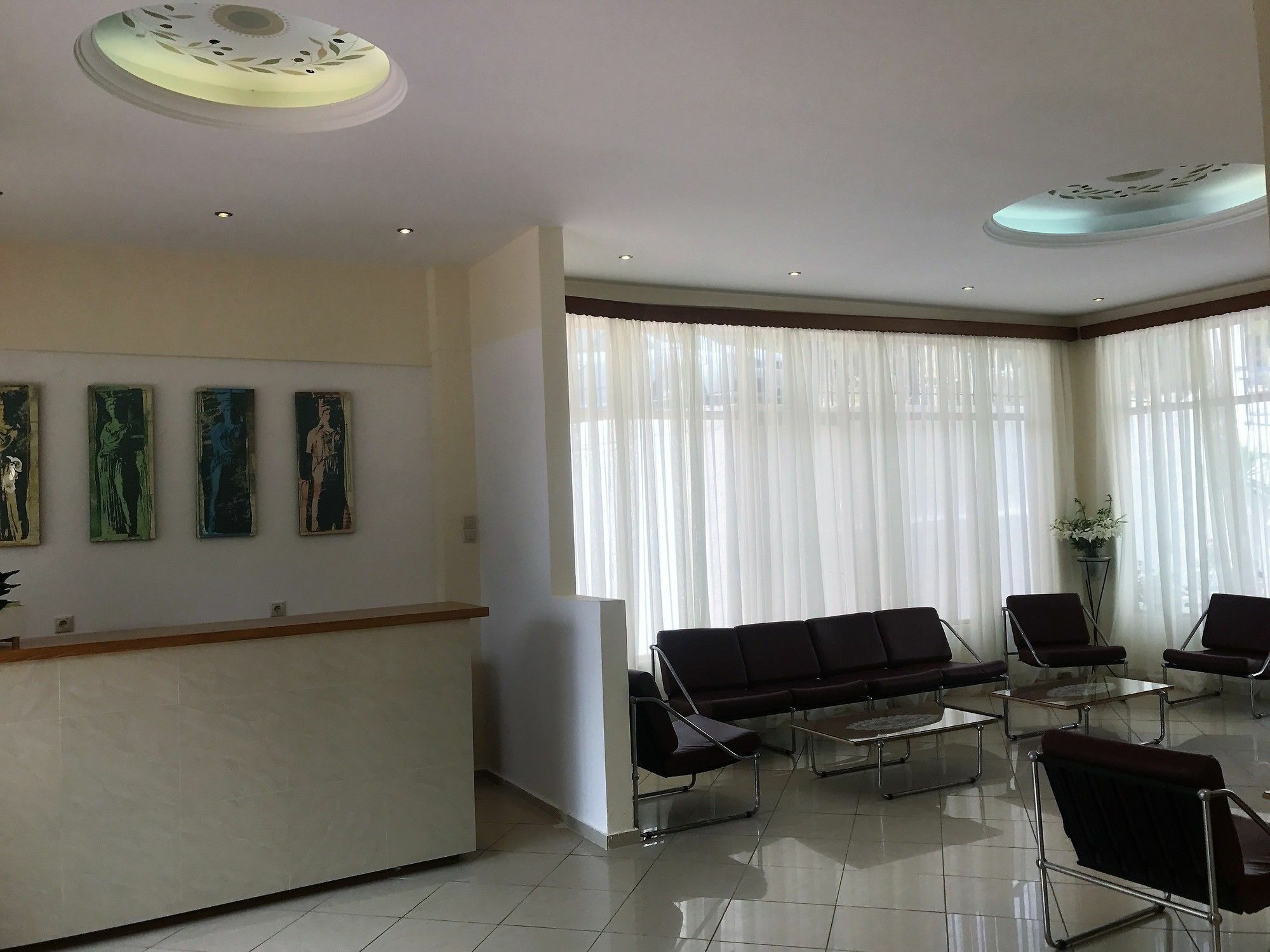 Hotel Karyatides Agia Marina  Dış mekan fotoğraf