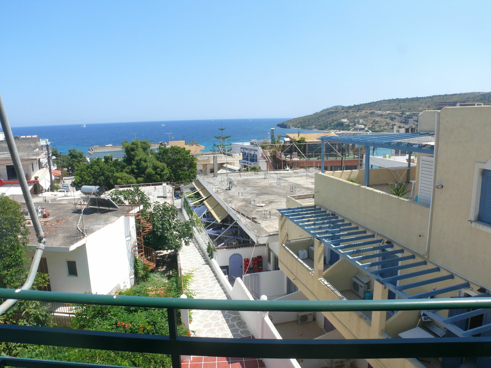 Hotel Karyatides Agia Marina  Dış mekan fotoğraf