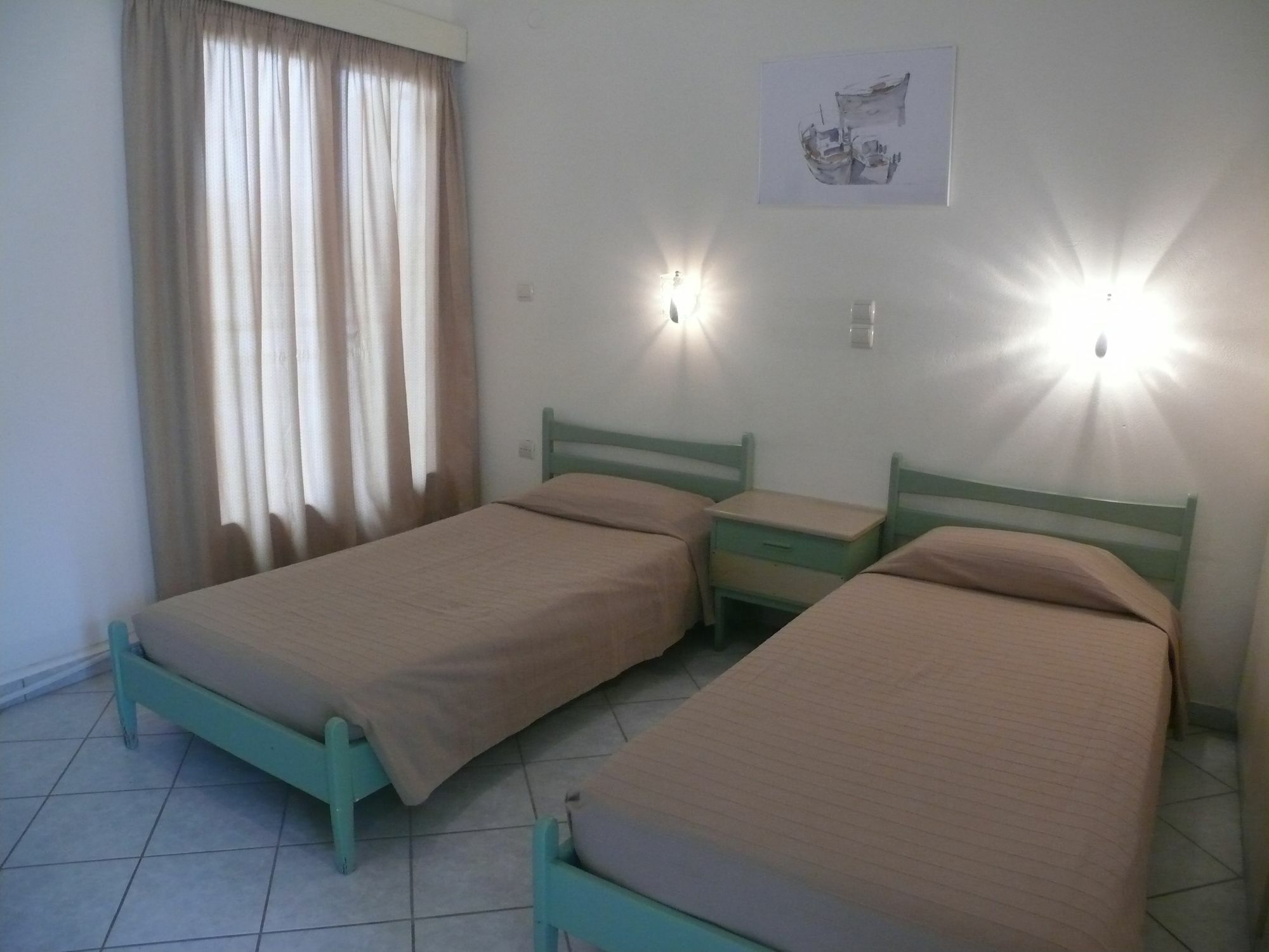Hotel Karyatides Agia Marina  Dış mekan fotoğraf