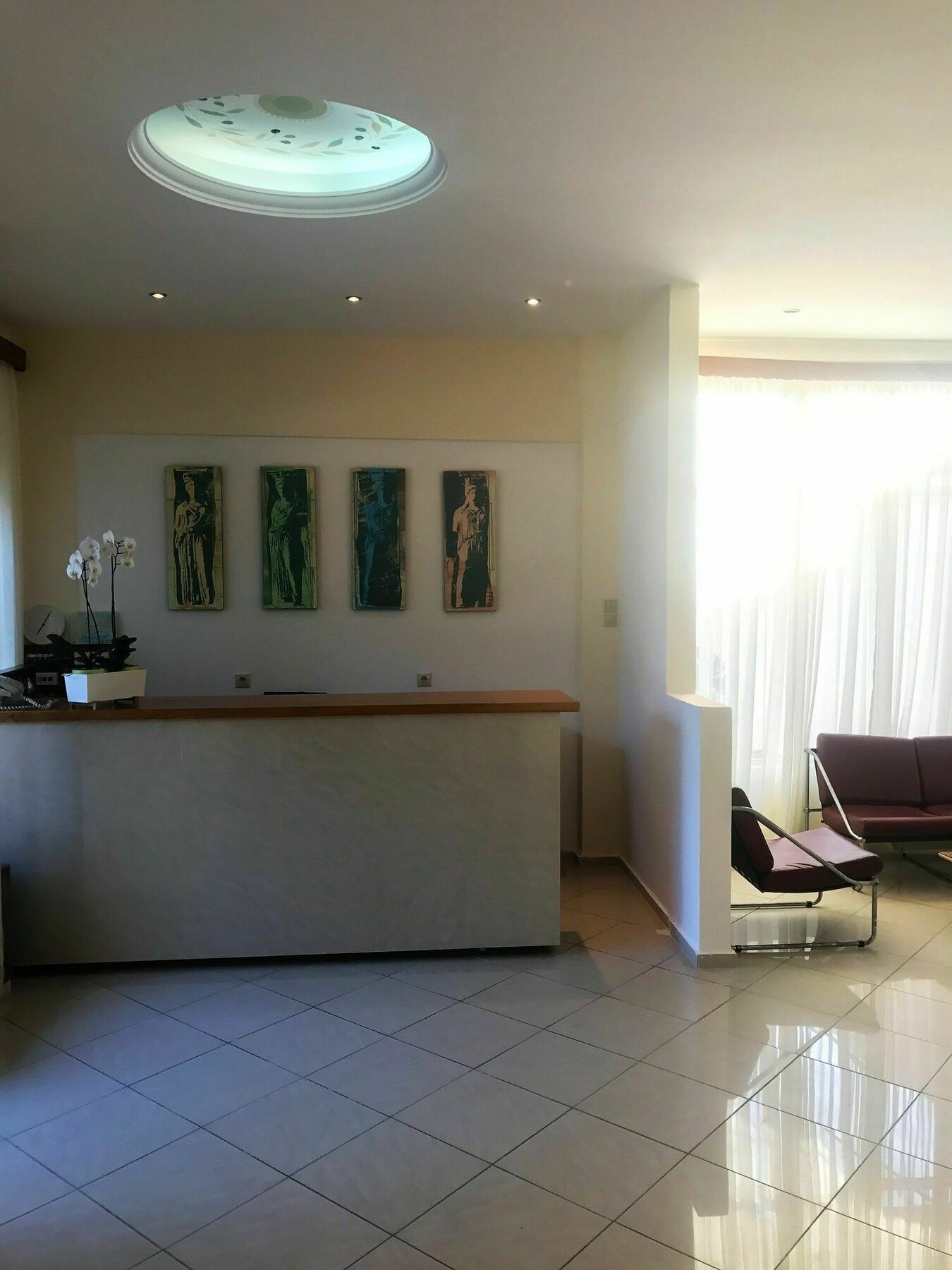 Hotel Karyatides Agia Marina  Dış mekan fotoğraf